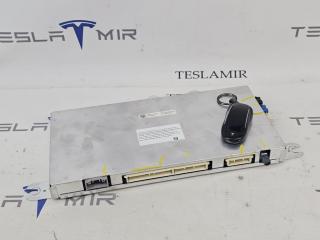 Ключ открытия автомобиля (машинка) Tesla Model X 1 поколение 2018, 1054132-95, 1045451-99, 1045451-10