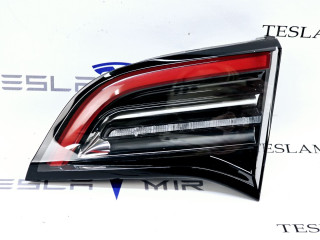 фонарь крышки багажника правый Tesla Model Y 1 поколение 2021, 1077402-00, 1077404-00, 1502089-00, 1077402-96