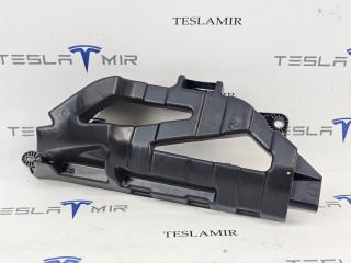 Кронштейн крепления обшивки багажника правый Tesla Model Y 1 поколение 2024, 1992190-00