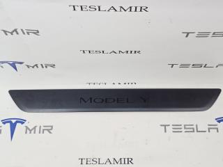 накладка на порог Tesla Model Y 1 поколение 2025, 1494301-00