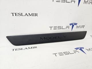накладка на порог Tesla Model Y 1 поколение 2024, 1494301-00