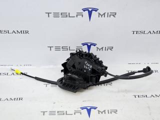замок двери передней правой Tesla Model 3 2 поколение 2025, 1738945-00