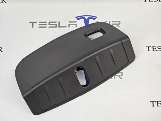 накладка декоративная Tesla Model 3 1 поколение 2023, 1095858-00, 1095859-00, 1555579-00