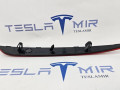 Катафот заднего бампера (отражатель) левый Tesla Model 3 1 поколение 2021, 1077406-00 - фото №2
