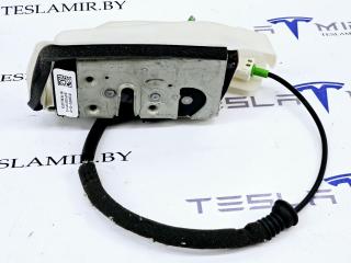 замок двери передней правой Tesla Model 3 1 поколение 2023, 1500673-00