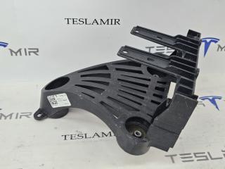 кронштейн компрессора кондиционера Tesla Model 3 2 поколение 2025, 1673627-00, 1667014-00