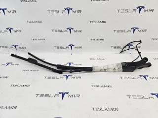 щеткодержатель (поводок стеклоочистителя, дворник) Tesla Model Y 1 поколение 2021, 1658941-00, 1658938-00
