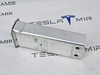 Кронштейн нижнего усилителя переднего бампера Tesla Model 3 2 поколение 2024, 1109193-00