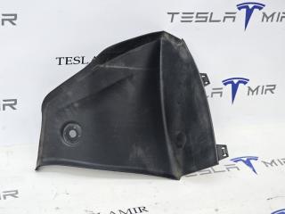 накладка заднего фонаря правая Tesla Model 3 2 поколение 2025, 1713682-00, 1784320-00