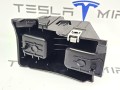 Кронштейн крепления фонаря правый Tesla Model Y 1 поколение 2025, 1932682-00, 1933681-00 - фото №3
