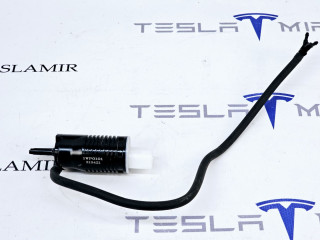 Насос (моторчик) бачка омывателя Tesla Model 3 1 поколение 2022, 1110164-00