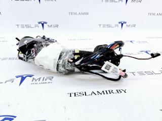 Электропроводка двери передняя левая Tesla Model 3 1 поколение 2019, 1067957-00