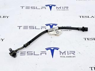 шланг тормозной заднего Tesla Model 3 1 поколение 2019, 1044731-00