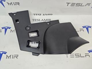 пластик Tesla Model Y 1 поколение 2024, 1007151-70, 1507076-00