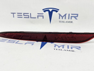 Катафот заднего бампера (отражатель) левый Tesla Model 3 1 поколение 2021, 1077406-00