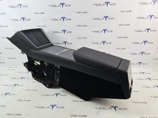 консоль салона Tesla Model Y 1 поколение 2025, 1761810-00, 1988072-50, 1938401-59, 1933923-00, 2101238-50