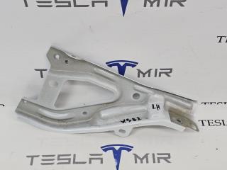 крепление ( кронштейн ) крыла Tesla Model Y 1 поколение 2025, 2095523-00