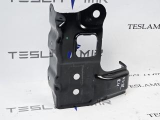 Кронштейн нижнего усилителя переднего бампера Tesla Model Y 1 поколение 2025, 1965000-00