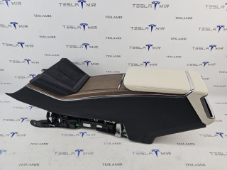 консоль салона Tesla Model S 1 поколение [2-й рестайлинг] 2022, 1564400-55, 1622624-00, 1615868-00, 1622628-02, 1607702-00