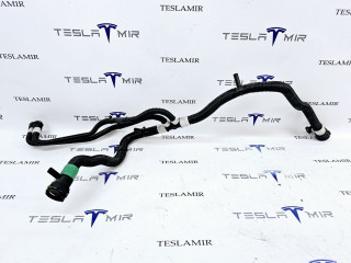 Шланг системы охлаждения теплообменник (Chiller)-батарея Tesla Model Y 1 поколение 2022, 1521493-00, 1501293-00