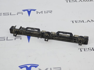 Кронштейн порога Tesla Model S 1 поколение [рестайлинг] 2018, 1003693-00