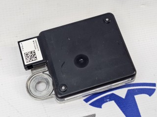 радар / датчик активного круиз контроля Tesla Model 3 2 поколение 2024, 1607917-00