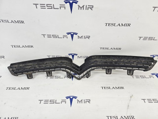 Решетка гриль декоративная основного радиатора (передний бампер) Tesla Model X 1 поколение 2018, 1050143-00
