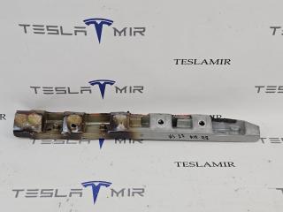 часть кузова (вырезанный элемент) Tesla Model X 1 поколение 2018, 1051594-01, 1051594-00