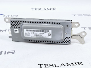 блок радио Tesla Model 3 1 поколение 2022, 1079749-00