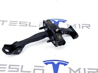 ограничитель открывания двери задней Tesla Model 3 1 поколение 2019, 1089509-00