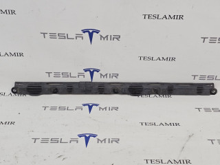 Накладка батареи высоковольтной боковая средняя Tesla Model X 1 поколение 2018, 1032385-00