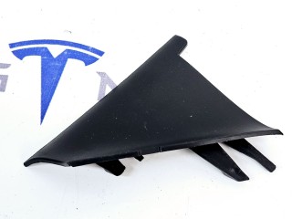 Заглушка (накладка) бампера переднего диффузора (под крюк) левая Tesla Model S 1 поколение [рестайлинг] 2018, 1057845-00