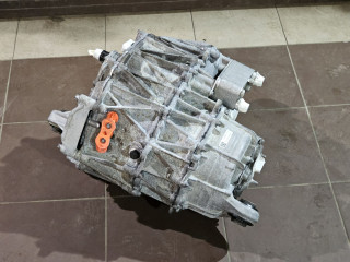 Двигатель (электромотор) передний Tesla Model 3 1 поколение 2022, 1120960-00