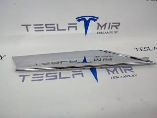 Накладка хром люверса правая верхняя Tesla Model S 1 поколение [рестайлинг] 2019, 1056380-00