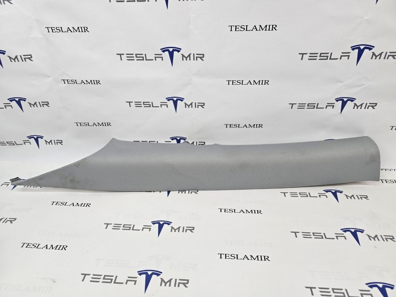 Накладка стойки С внутренняя правая верхняя Tesla Model 3 2 поколение 2024, 1771856-10 - фото №1