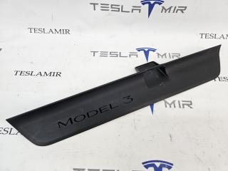 накладка на порог Tesla Model 3 2 поколение 2024, 1917241-00