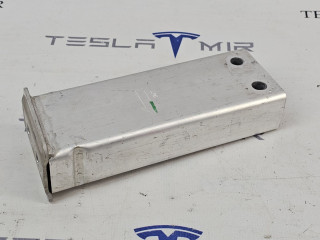 Кронштейн нижнего усилителя переднего бампера Tesla Model Y 1 поколение 2022, 1109193-00