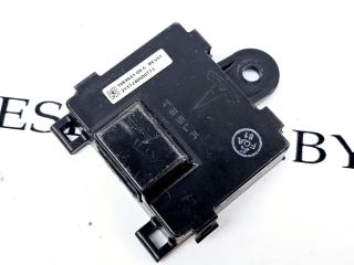 Блок двери (модуль управления ручки) Tesla Model S 1 поколение [рестайлинг] 2017, 1069651-00