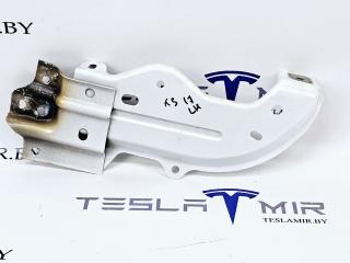 крепление ( кронштейн ) крыла Tesla Model 3 1 поколение 2023, 1092304-00