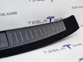 Отделка багажника (пластик) под замок Tesla Model S 1 поколение [2-й рестайлинг] 2022, 1610398-95, 1587697-00 - фото №2