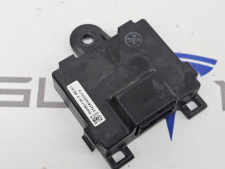 Блок двери (модуль управления ручки) Tesla Model S 1 поколение [2-й рестайлинг] 2022, 1069651-00