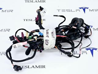 Электропроводка двери передняя левая Tesla Model 3 1 поколение 2019, 1067957-00