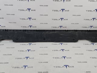 накладка на порог Tesla Model Y 1 поколение 2022, 1497745-00, 1625379-00, 1625353-00