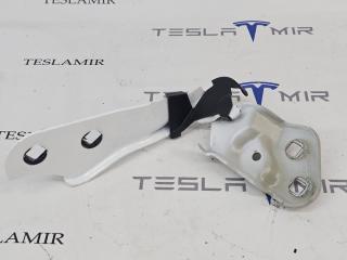 петля капота правая Tesla Model 3 2 поколение 2024, 1098793-00