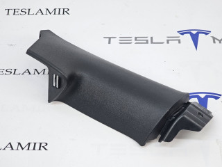 Накладка стойки С внутренняя правая верхняя Tesla Model 3 1 поколение 2022, 1086277-00