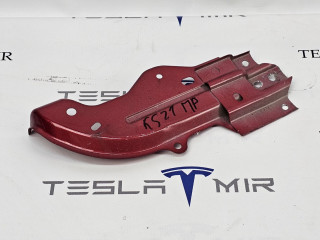 крепление ( кронштейн ) крыла Tesla Model 3 1 поколение 2022, 1092305-00