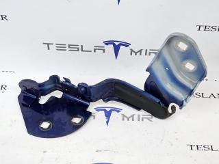 петля капота левая Tesla Model 3 2 поколение 2025, 1774935-00