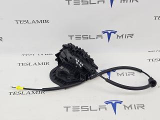 замок двери передней правой Tesla Model Y 1 поколение 2025, 1738945-00