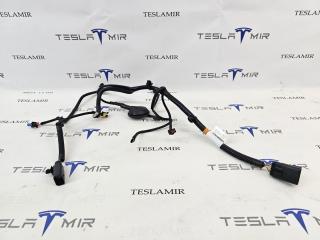 Электропроводка панели радиаторов (телевизора) Tesla Model Y 1 поколение 2025, 1933906-00