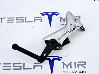 Датчик уровня пневмоподвески (положения кузова) Tesla Model S 1 поколение [рестайлинг] 2017, 1027971-00, 6006523-00